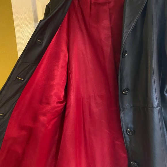 Real Black Leather Coat - Picture 4 of 10